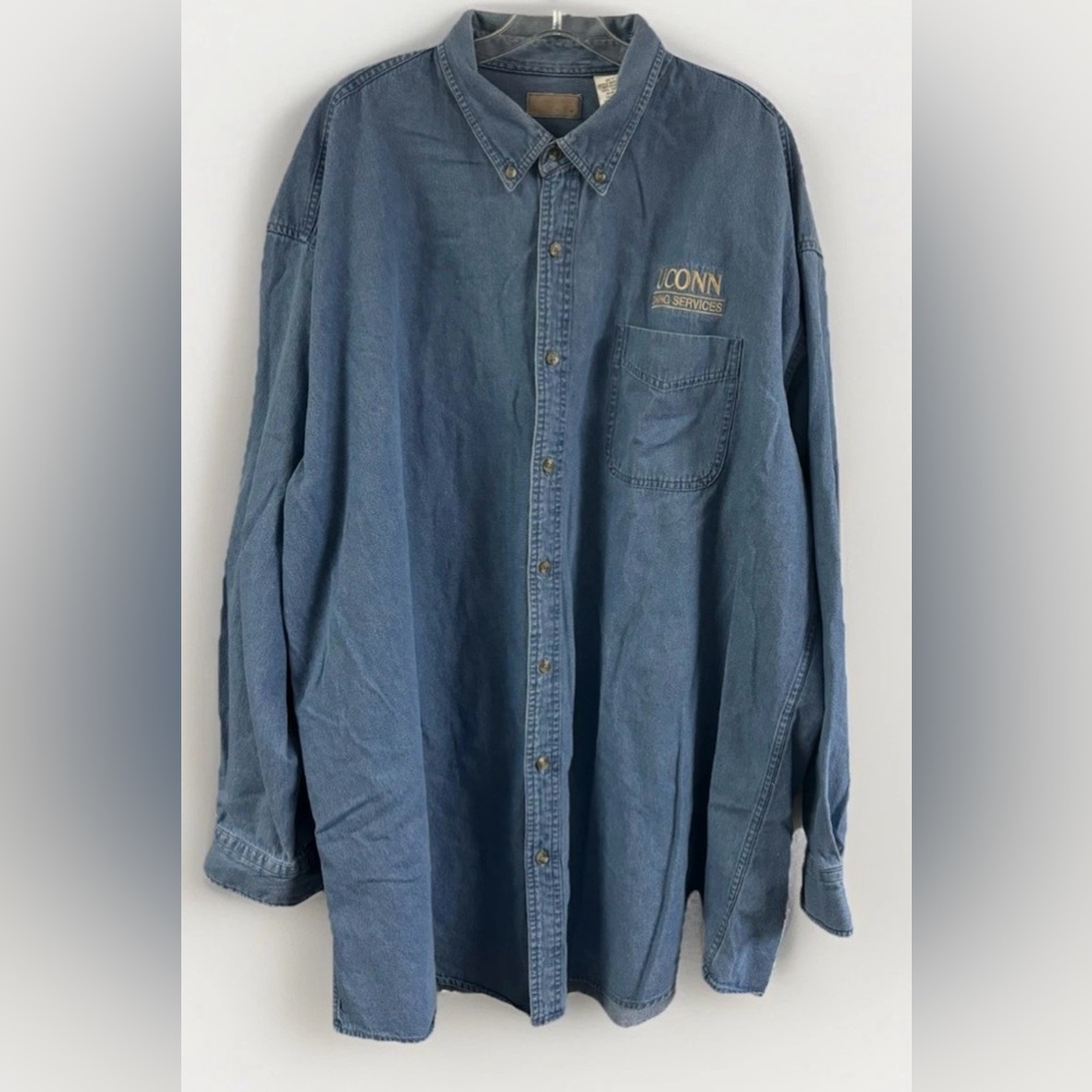 UCONN Dining Services Men’s Denim Shirt Size 3XLT